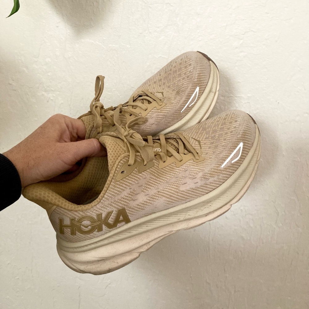 HOKA Clifton 9 Men’s Shifting Sands